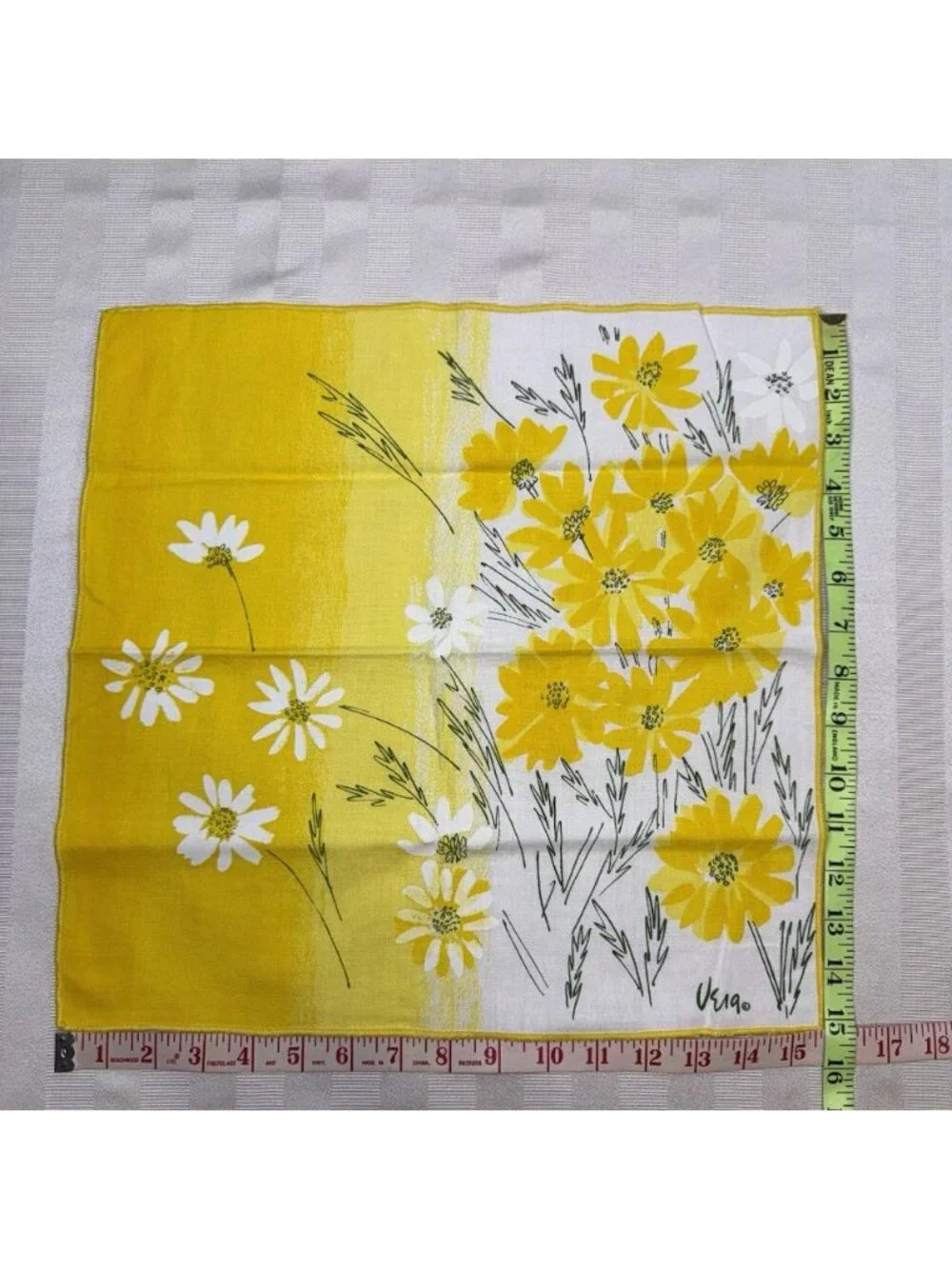 Vintage Vera Daisy Floral Handkerchief Napkins Set Of Six Cotton 15”X 15”￼￼